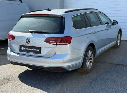Volkswagen - Passat