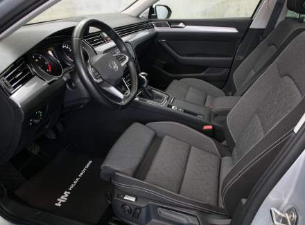 Volkswagen - Passat