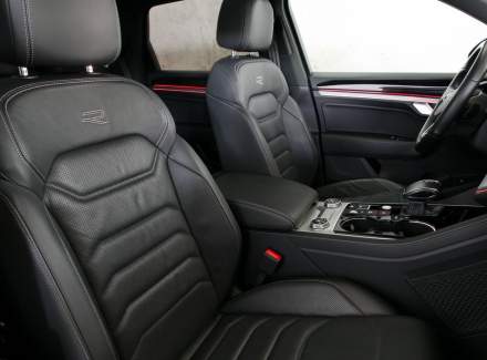 Volkswagen - Touareg