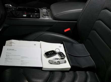 Volkswagen - Touareg