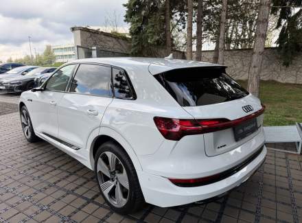 Audi - E-tron