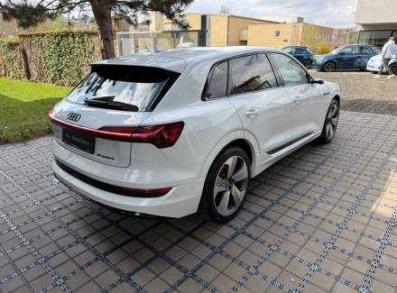 Audi - E-tron