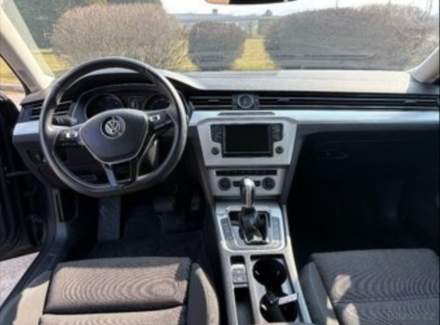 Volkswagen - Passat