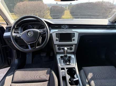 Volkswagen - Passat