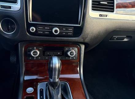 Volkswagen - Touareg