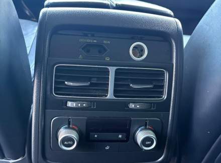 Volkswagen - Touareg