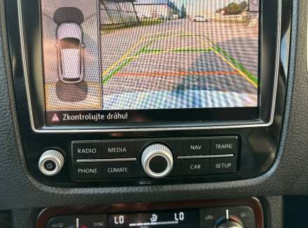 Volkswagen - Touareg