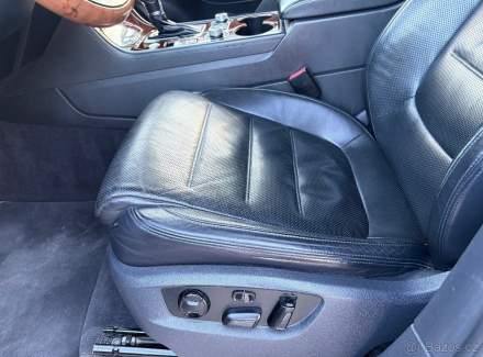 Volkswagen - Touareg