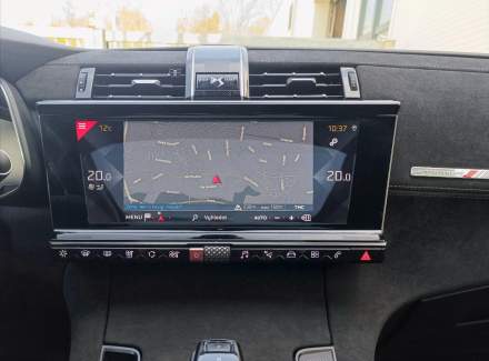 DS Automobiles - DS7 Crossback