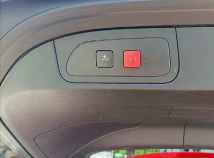 DS Automobiles - DS7 Crossback