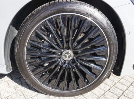 Mercedes-Benz - E-class