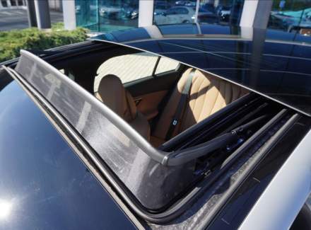 Mercedes-Benz - E-class