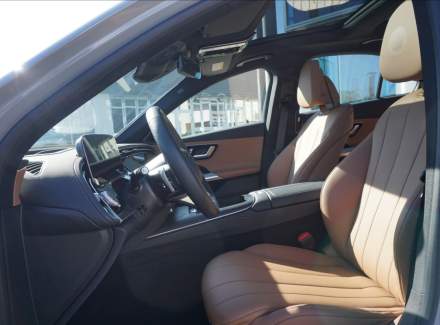 Mercedes-Benz - E-class