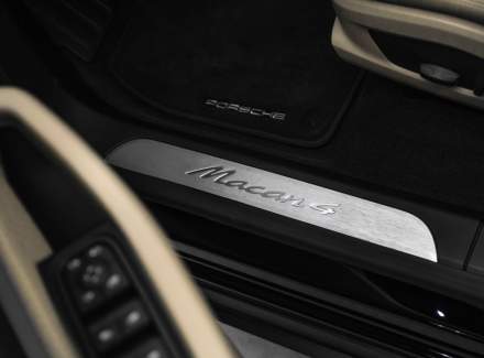 Porsche - Macan