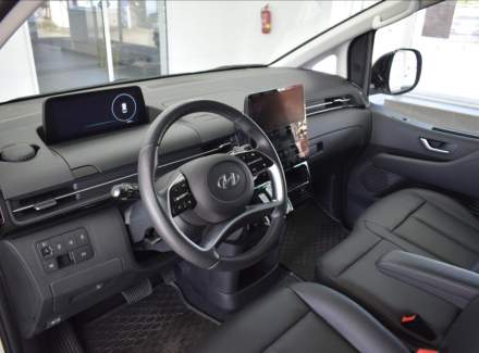 Hyundai - Staria