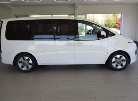 Hyundai - Staria