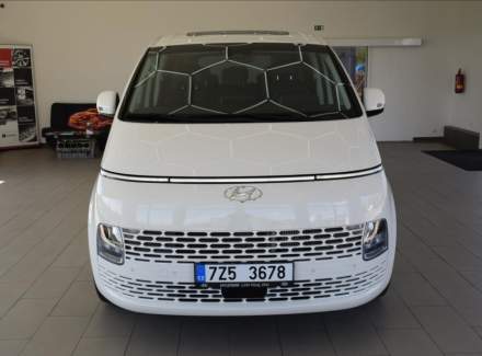 Hyundai - Staria
