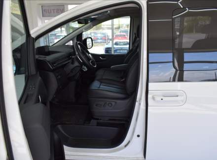 Hyundai - Staria