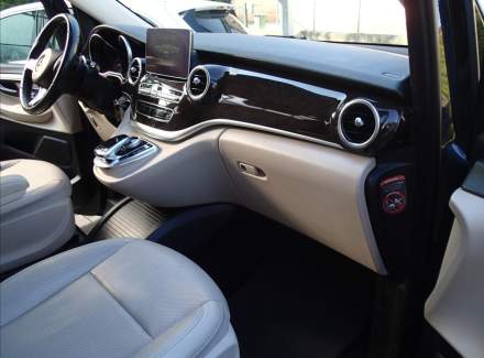 Mercedes-Benz - V-class