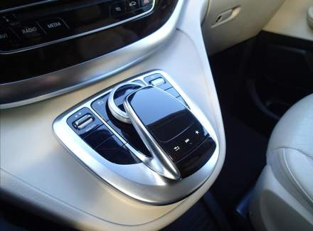 Mercedes-Benz - V-class