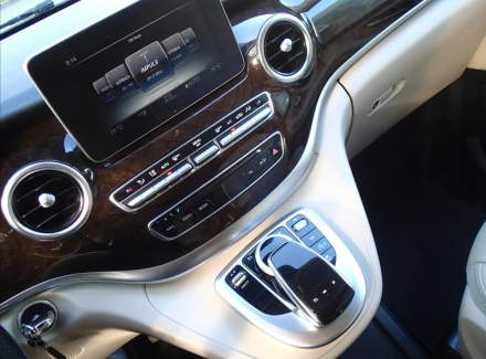 Mercedes-Benz - V-class