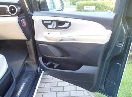 Mercedes-Benz - V-class