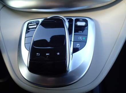 Mercedes-Benz - V-class