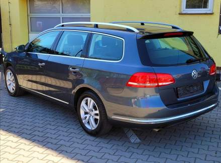 Volkswagen - Passat