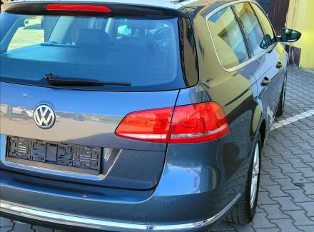 Volkswagen - Passat