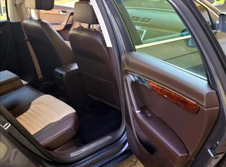 Volkswagen - Passat