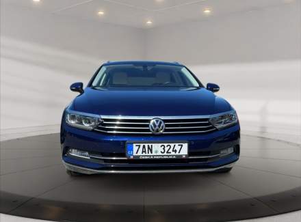 Volkswagen - Passat