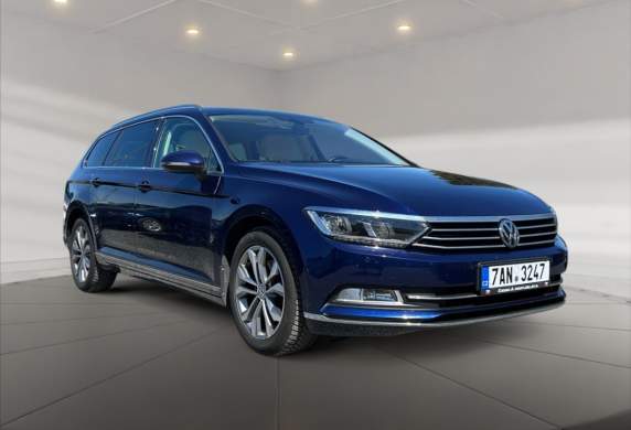 Volkswagen - Passat