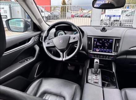 Maserati - Levante