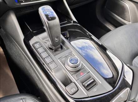 Maserati - Levante