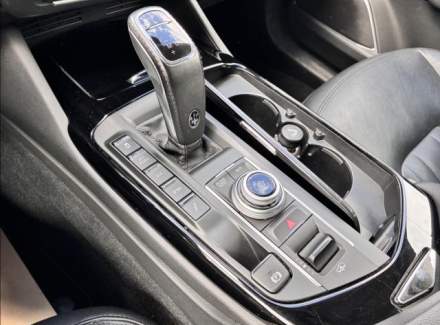 Maserati - Levante