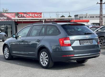 Škoda - Octavia