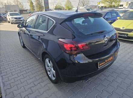 Opel - Astra