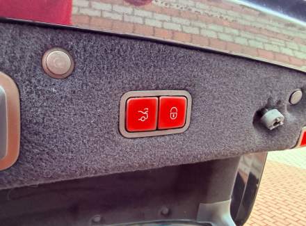 Mercedes-Benz - S-class