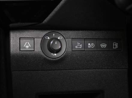 DS Automobiles - DS7 Crossback