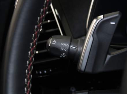 DS Automobiles - DS7 Crossback