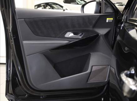 DS Automobiles - DS7 Crossback