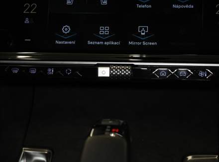 DS Automobiles - DS7 Crossback