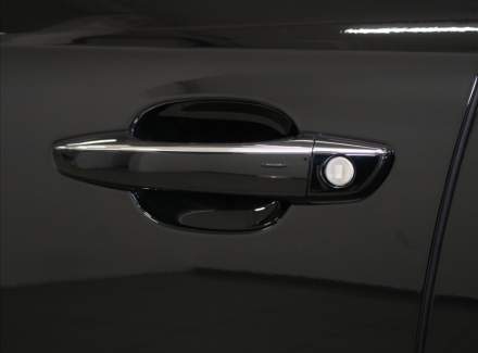 DS Automobiles - DS7 Crossback