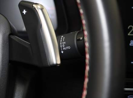 DS Automobiles - DS7 Crossback