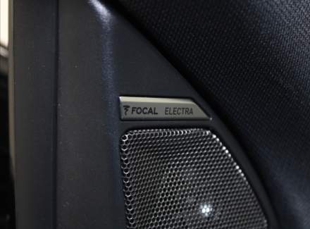 DS Automobiles - DS7 Crossback