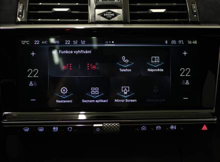 DS Automobiles - DS7 Crossback