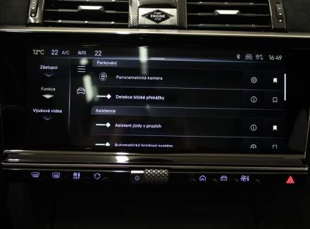 DS Automobiles - DS7 Crossback