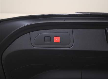 DS Automobiles - DS7 Crossback