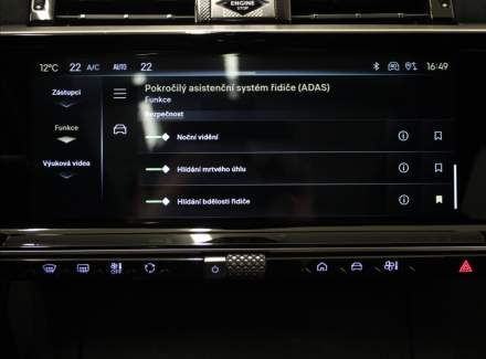 DS Automobiles - DS7 Crossback