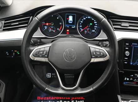 Volkswagen - Passat